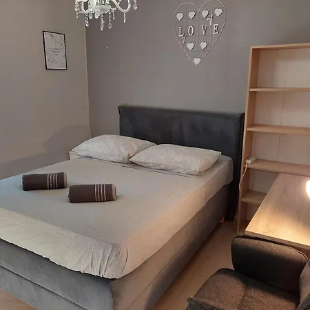 Apartment Quiet Area In The Center Of Zadar