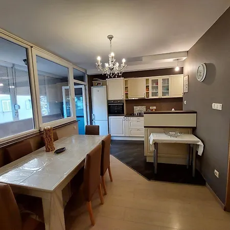 Quiet Area In The Center Of Apartment Zadar