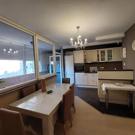 Apartment Quiet Area In The Center Of Zadar
