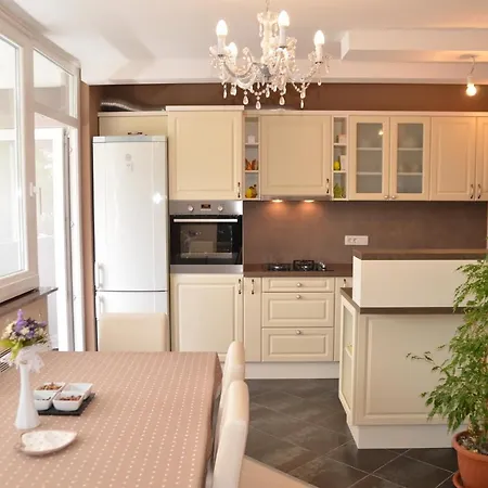 Quiet Area In The Center Of *