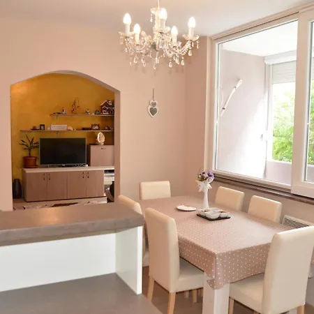 Apartamento Quiet Area In The Center Of